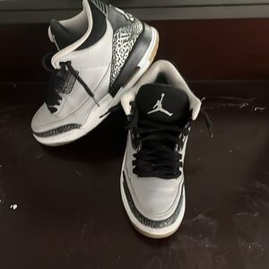 Jordan 3 Wolf Grey